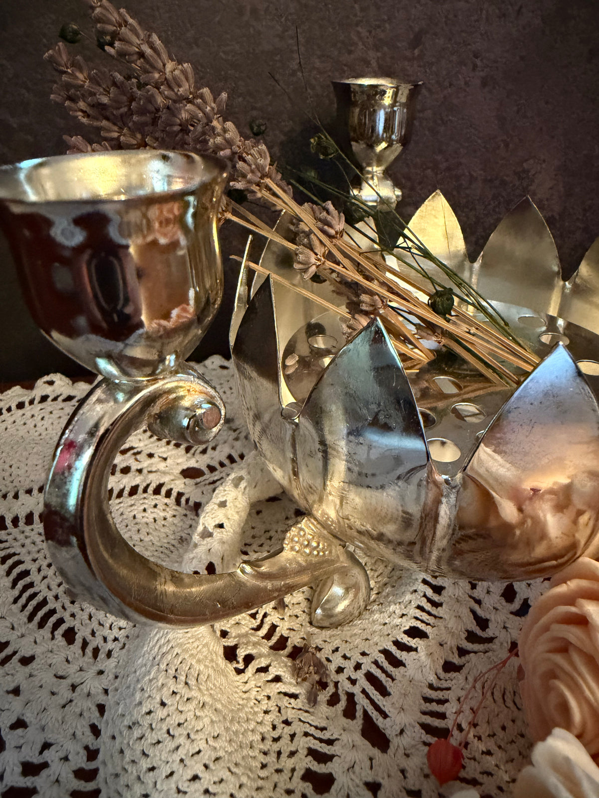 Vintage Silver Tone Lotus Flower Candelabra – 3 Candle Holder Centerpiece – Hollywood Regency Floral Candleholder