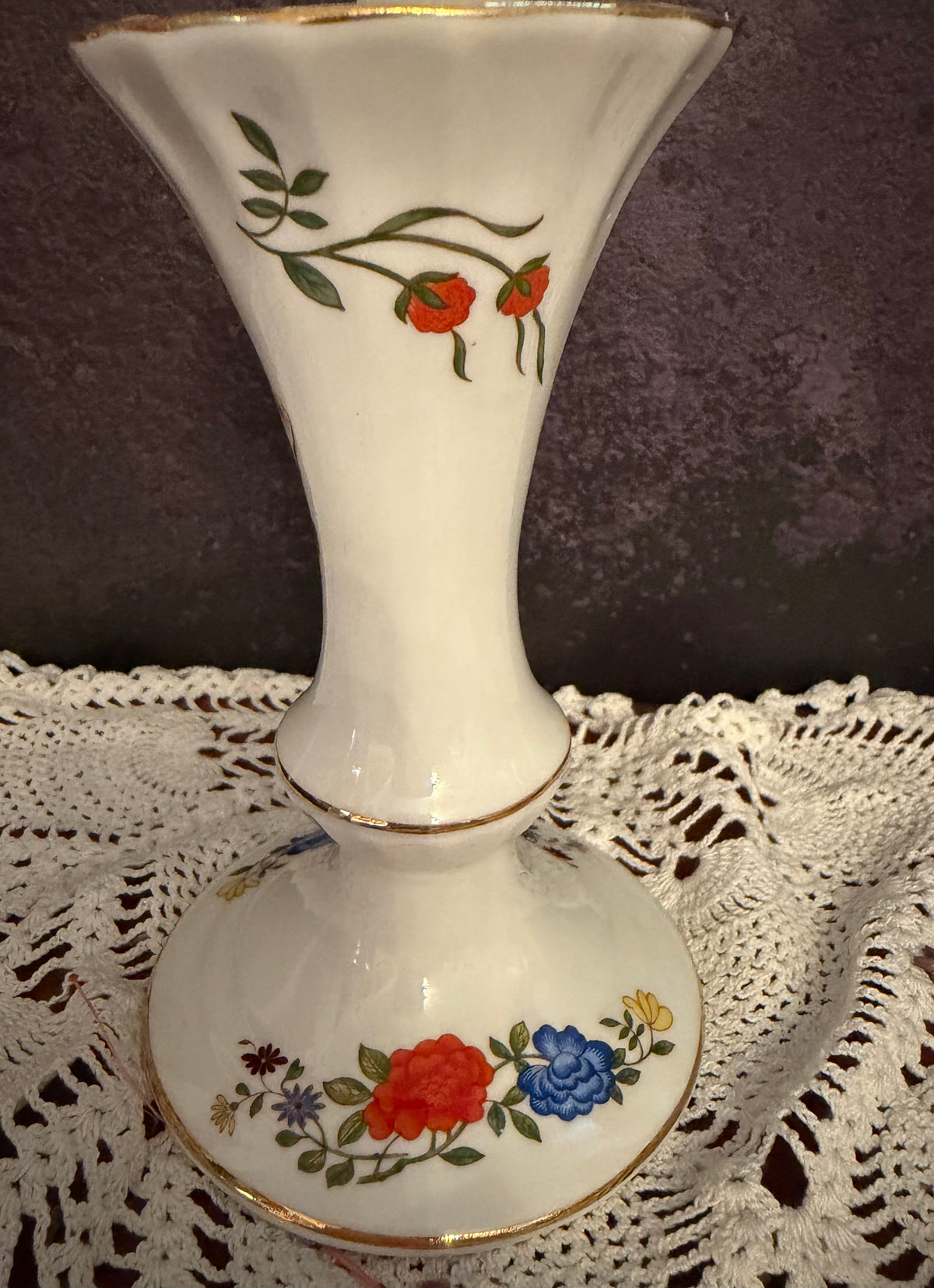 Vintage Aynsley Famille Rose Bone China Candlestick Holders – Pair – Floral Chinoiserie Design – Made in England – Gold Trim