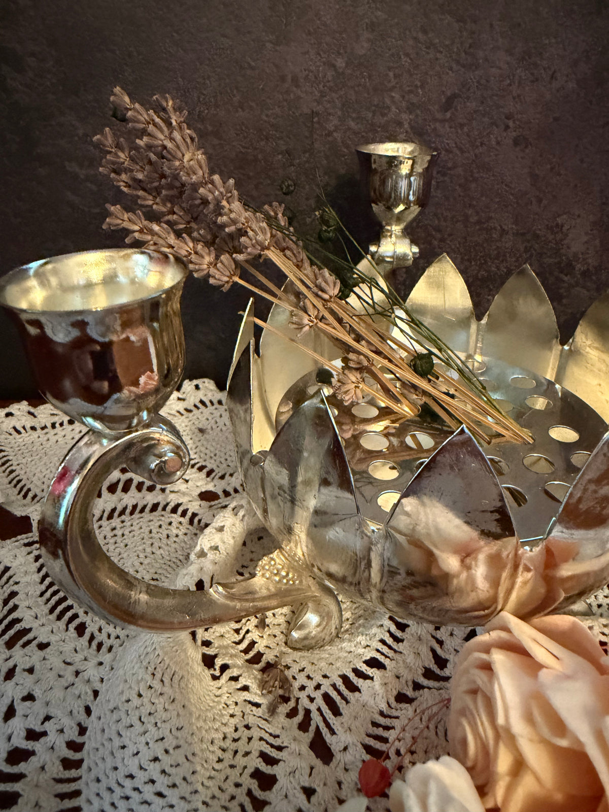 Vintage Silver Tone Lotus Flower Candelabra – 3 Candle Holder Centerpiece – Hollywood Regency Floral Candleholder